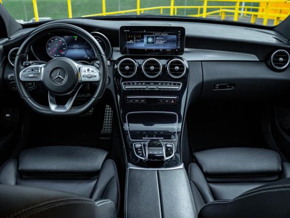 Mercedes-Benz C-Класс IV (W205) Рестайлинг с пробегом 2019 года, цена 3 249 000 рублей, 76700 км, седан, Автокод Объявления