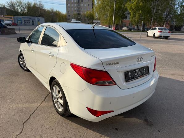 Hyundai Solaris I Рестайлинг с пробегом 2015 года, цена 779 900 рублей, 131088 км, седан, Автокод Объявления
