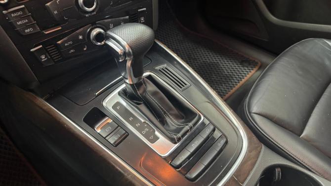 Audi Q5 I (8R) Рестайлинг с пробегом 2012 года, цена 1 767 100 рублей, 232374 км, внедорожник, Автокод Объявления