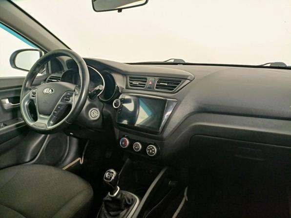 Kia Rio III Рестайлинг с пробегом 2016 года, цена 675 000 рублей, 196000 км, хэтчбек, Автокод Объявления