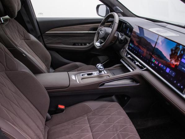 Geely Monjaro I Рестайлинг 2 с пробегом 2025 года, цена 3 840 000 рублей, 4900 км, внедорожник, Автокод Объявления