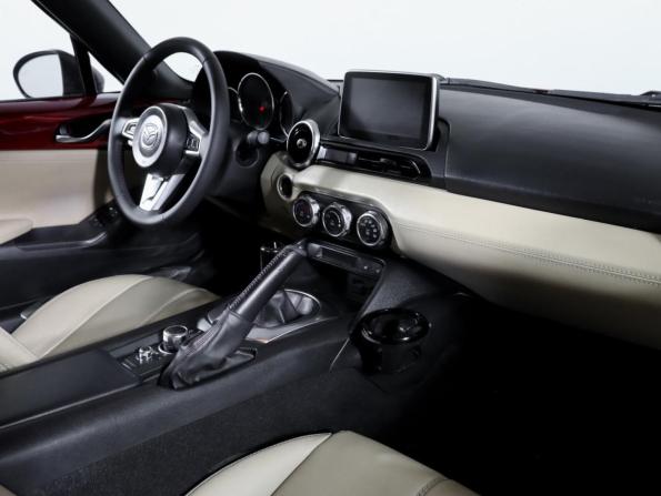 Mazda MX-5 IV (ND) с пробегом 2017 года, цена 2 600 000 рублей, 98041 км, родстер, Автокод Объявления