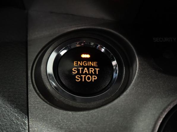 Toyota RAV4 III (XA30) Рестайлинг с пробегом 2012 года, цена 1 444 700 рублей, 231651 км, внедорожник, Автокод Объявления