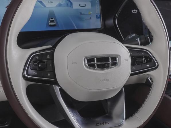 Geely Monjaro I с пробегом 2023 года, цена 3 170 000 рублей, 40695 км, внедорожник, Автокод Объявления
