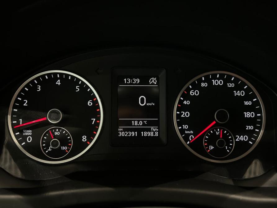 Volkswagen Tiguan I Рестайлинг Санкт-Петербург  - изображение 19