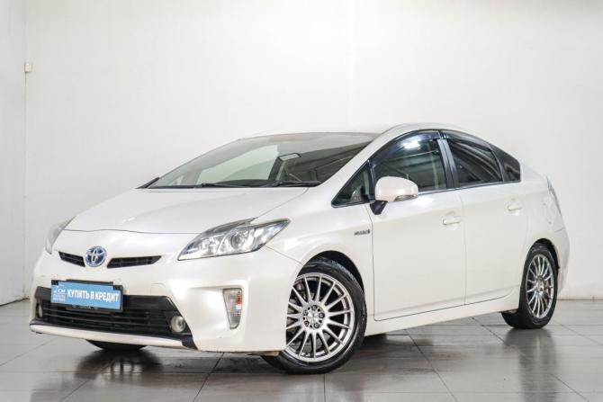 Toyota Prius III Рестайлинг (XW30) с пробегом 2015 года, цена 1 539 000 рублей, 188000 км, лифтбек, Автокод Объявления