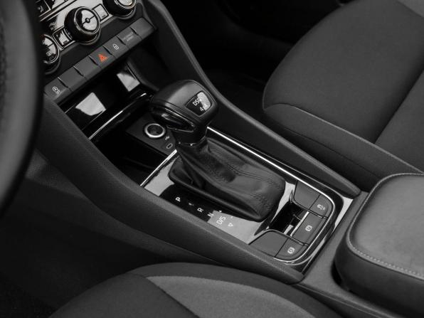 Skoda Karoq I с пробегом 2020 года, цена 2 530 000 рублей, 58184 км, внедорожник, Автокод Объявления