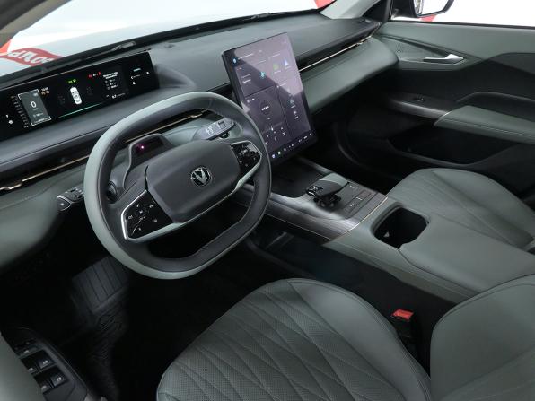 Changan Lamore с пробегом 2023 года, цена 2 180 000 рублей, 6700 км, седан, Автокод Объявления