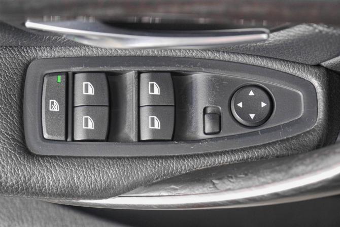 BMW 3 серии VI (F3x) с пробегом 2012 года, цена 1 549 000 рублей, 255000 км, седан, Автокод Объявления