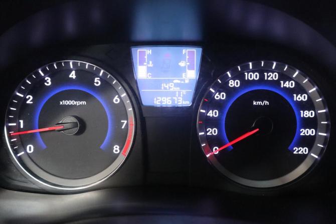Hyundai Solaris I Рестайлинг с пробегом 2015 года, цена 709 000 рублей, 128000 км, седан, Автокод Объявления