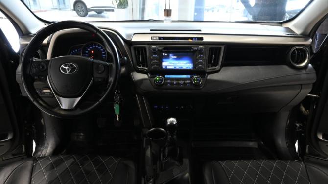 Toyota RAV4 IV (XA40) с пробегом 2015 года, цена 1 870 000 рублей, 198098 км, внедорожник, Автокод Объявления