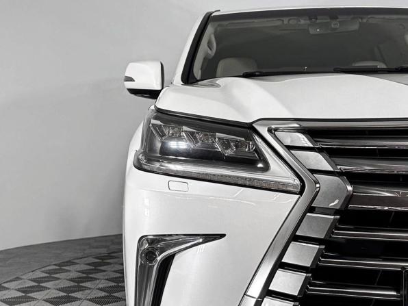 Lexus LX III Рестайлинг 2 с пробегом 2016 года, цена 5 264 900 рублей, 232057 км, внедорожник, Автокод Объявления