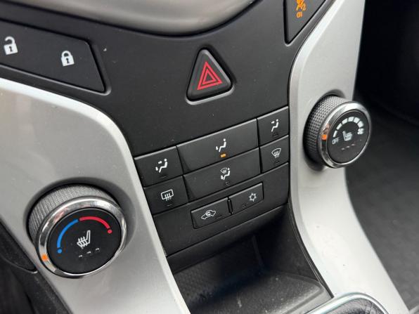 Chevrolet Cruze I Рестайлинг с пробегом 2014 года, цена 930 000 рублей, 94735 км, седан, Автокод Объявления
