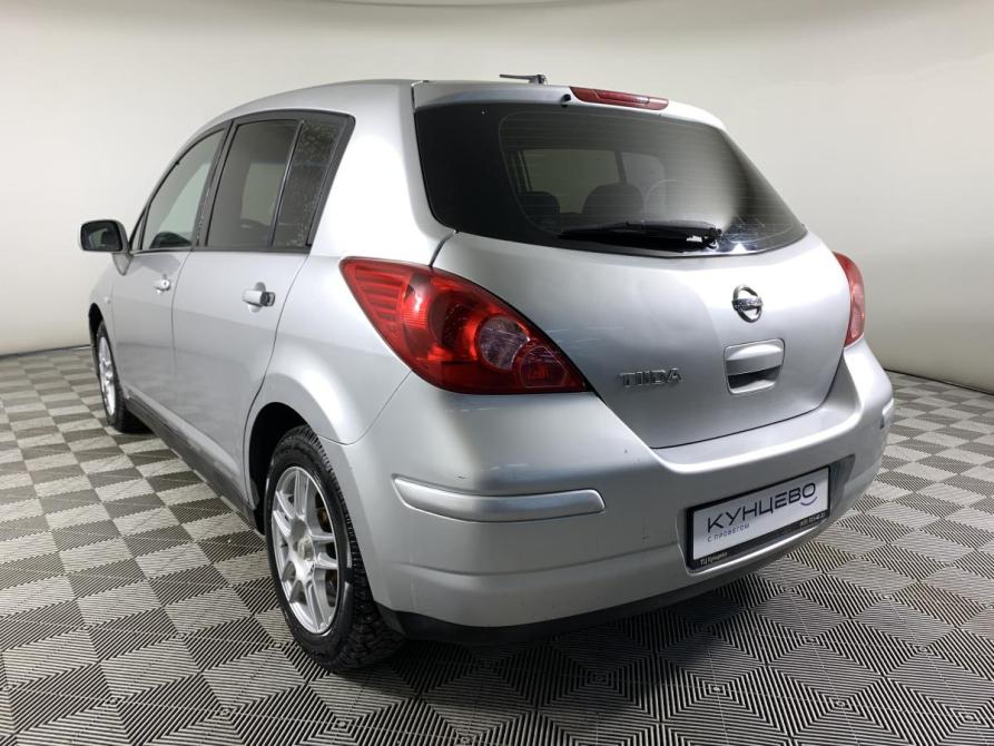 Nissan Tiida I Москва  - изображение 7