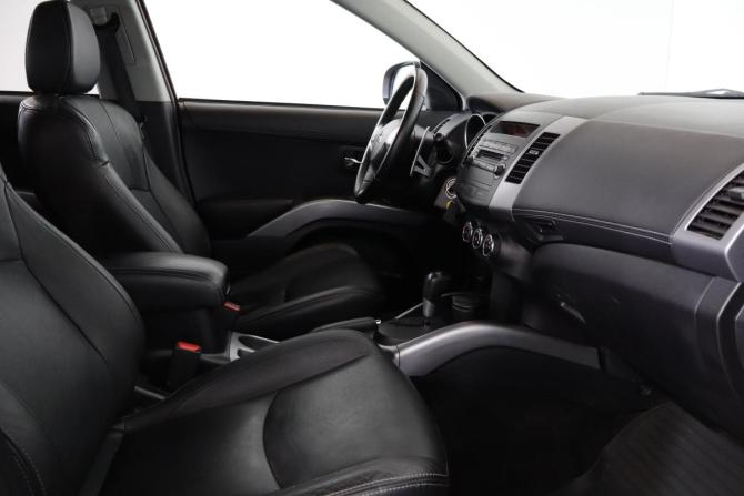 Mitsubishi Outlander II Рестайлинг с пробегом 2012 года, цена 1 099 000 рублей, 180000 км, внедорожник, Автокод Объявления