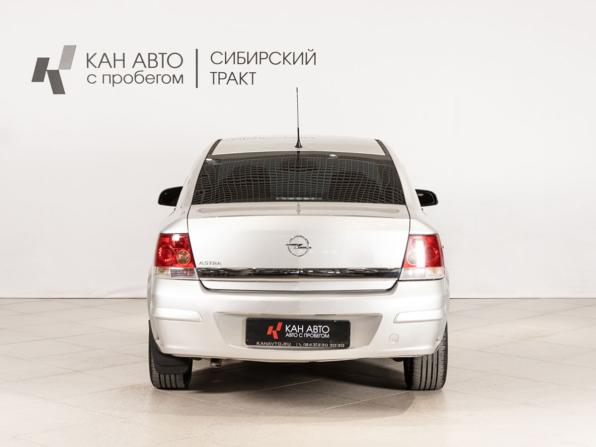 Opel Astra H Рестайлинг с пробегом 2013 года, цена 527 000 рублей, 215664 км, седан, Автокод Объявления