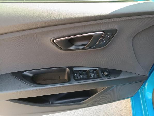 SEAT Leon III с пробегом 2014 года, цена 999 000 рублей, 140997 км, хэтчбек, Автокод Объявления