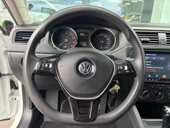 Volkswagen Jetta VI Рестайлинг с пробегом 2016 года, цена 1 350 000 рублей, 205220 км, седан, Автокод Объявления