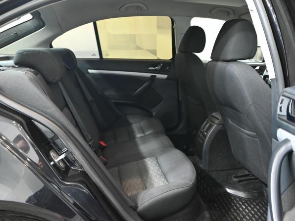 Skoda Octavia II (A5) Рестайлинг с пробегом 2011 года, цена 850 000 рублей, 217347 км, лифтбек, Автокод Объявления