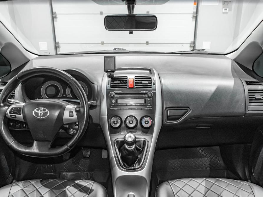 Toyota Auris I Рестайлинг Екатеринбург  - изображение 15