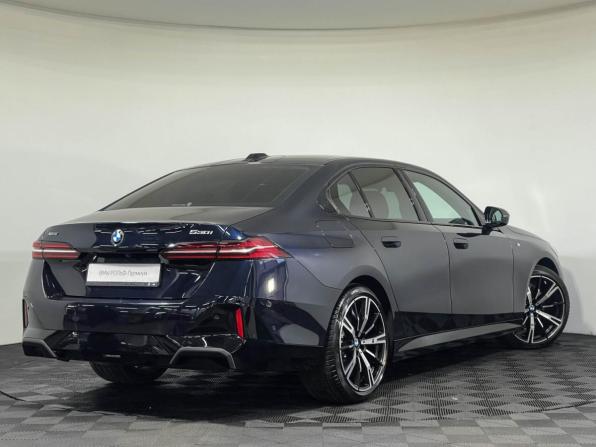 BMW 5 серии VIII (G60/G61/G68) с пробегом 2023 года, цена 7 396 590 рублей, 25001 км, седан, Автокод Объявления