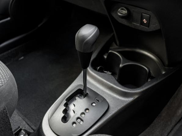 Toyota Vitz III (XP130) Рестайлинг 2 с пробегом 2019 года, цена 980 000 рублей, 98024 км, хэтчбек, Автокод Объявления