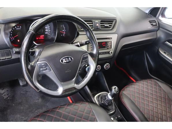 Kia Rio III Рестайлинг с пробегом 2016 года, цена 871 500 рублей, 212000 км, седан, Автокод Объявления