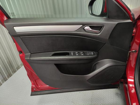 Renault Arkana I с пробегом 2021 года, цена 1 650 000 рублей, 80748 км, внедорожник, Автокод Объявления