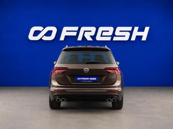 Volkswagen Tiguan II с пробегом 2018 года, цена 2 888 444 рубля, 139142 км, внедорожник, Автокод Объявления
