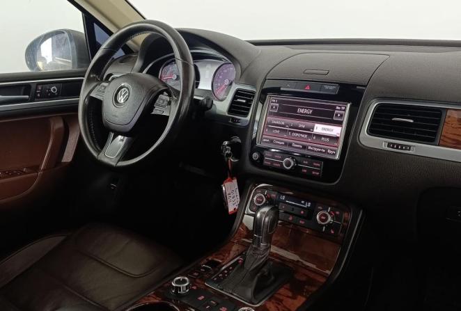 Volkswagen Touareg II с пробегом 2011 года, цена 1 850 000 рублей, 231295 км, внедорожник, Автокод Объявления