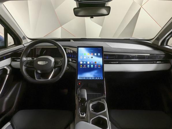 Geely Atlas II с пробегом 2023 года, цена 2 455 150 рублей, 67514 км, внедорожник, Автокод Объявления