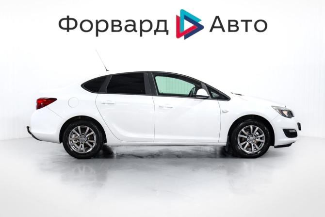 Opel Astra J Рестайлинг с пробегом 2014 года, цена 765 000 рублей, 174536 км, седан, Автокод Объявления