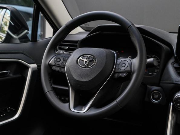Toyota RAV4 V (XA50) с пробегом 2025 года, цена 4 490 000 рублей, 1000 км, внедорожник, Автокод Объявления