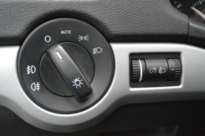 Skoda Octavia II (A5) Рестайлинг с пробегом 2011 года, цена 760 000 рублей, 240833 км, лифтбек, Автокод Объявления