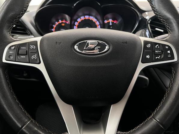 Lada (ВАЗ) Vesta I с пробегом 2021 года, цена 1 200 000 рублей, 61164 км, седан, Автокод Объявления
