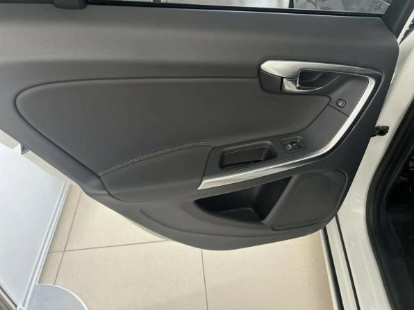 Volvo S60 II Рестайлинг с пробегом 2013 года, цена 1 538 000 рублей, 149000 км, седан, Автокод Объявления