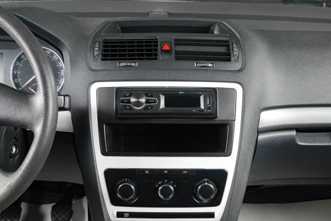 Skoda Octavia II (A5) Рестайлинг с пробегом 2012 года, цена 669 000 рублей, 372000 км, лифтбек, Автокод Объявления