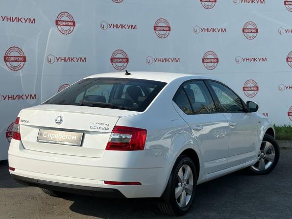 Skoda Octavia III (A7) Рестайлинг с пробегом 2019 года, цена 1 629 000 рублей, 264776 км, лифтбек, Автокод Объявления