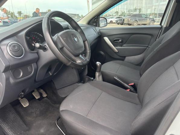 Renault Logan II с пробегом 2014 года, цена 579 000 рублей, 125140 км, седан, Автокод Объявления