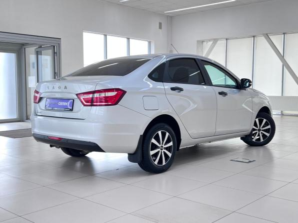 Lada (ВАЗ) Vesta I с пробегом 2017 года, цена 950 000 рублей, 53500 км, седан, Автокод Объявления