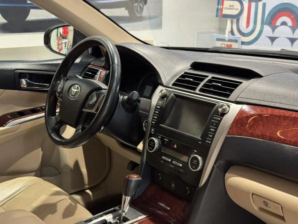 Toyota Camry VII (XV50) с пробегом 2012 года, цена 1 669 000 рублей, 220000 км, седан, Автокод Объявления