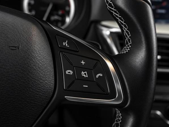 Infiniti Q30 с пробегом 2017 года, цена 3 199 000 рублей, 37126 км, хэтчбек, Автокод Объявления