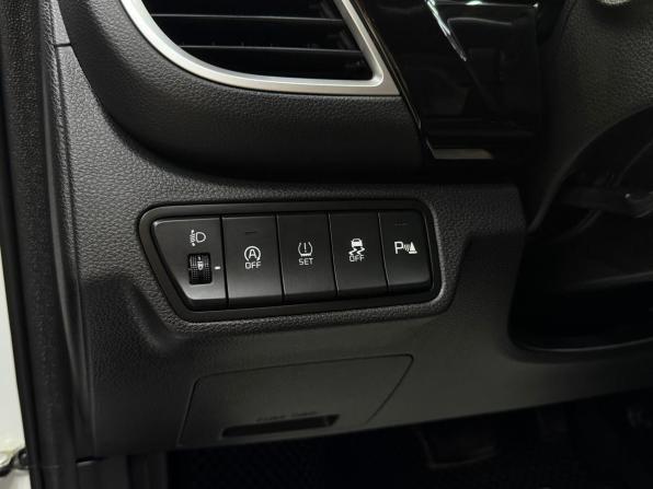 Kia Seltos I Рестайлинг с пробегом 2024 года, цена 2 380 000 рублей, 27105 км, внедорожник, Автокод Объявления