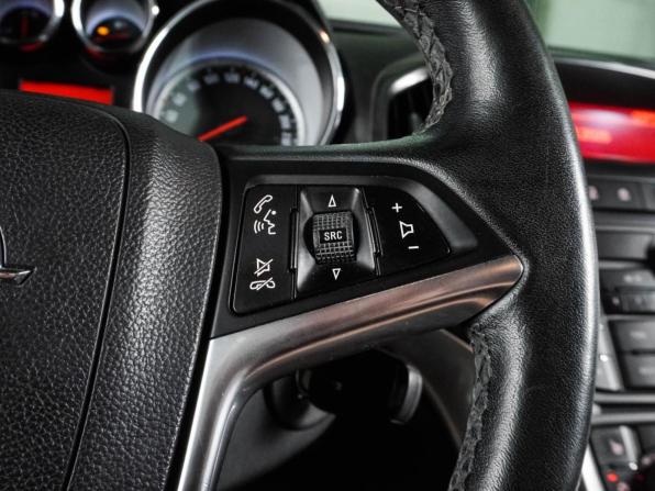 Opel Astra J с пробегом 2011 года, цена 1 070 000 рублей, 129171 км, хэтчбек, Автокод Объявления
