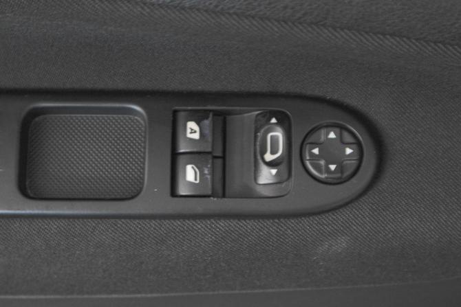 Peugeot 207 I с пробегом 2009 года, цена 799 000 рублей, 59627 км, хэтчбек, Автокод Объявления