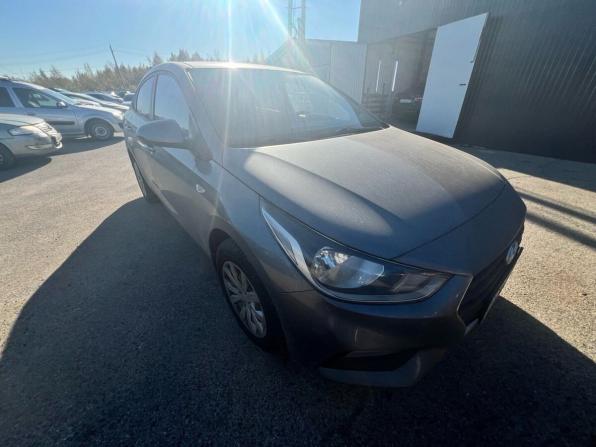 Hyundai Solaris II с пробегом 2017 года, цена 1 097 000 рублей, 158000 км, седан, Автокод Объявления