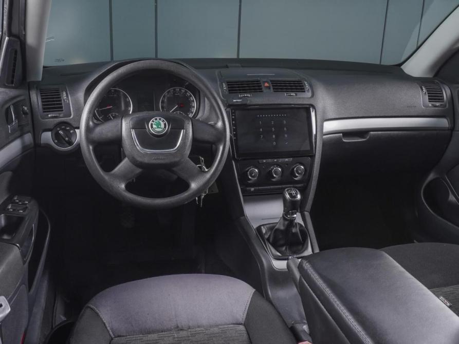 Skoda Octavia II (A5) Рестайлинг Ростов-на-Дону  - изображение 6