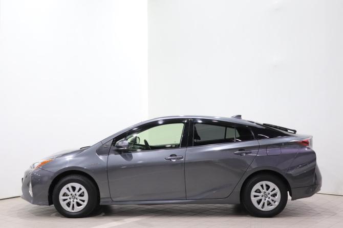 Toyota Prius IV (XW50) с пробегом 2017 года, цена 1 500 000 рублей, 105483 км, лифтбек, Автокод Объявления