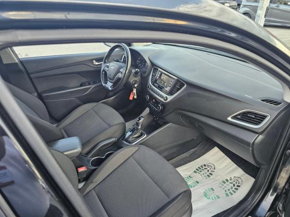 Hyundai Solaris II с пробегом 2017 года, цена 1 124 995 рублей, 158300 км, седан, Автокод Объявления