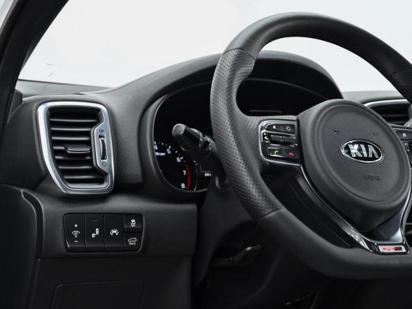 Kia Sportage IV с пробегом 2016 года, цена 1 699 000 рублей, 176000 км, внедорожник, Автокод Объявления